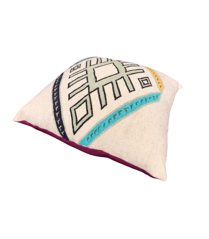 Moroccan Geometric Wool Pillow Cover – White Woven Front, Fuchsia Cotton Back - cooperativeatma