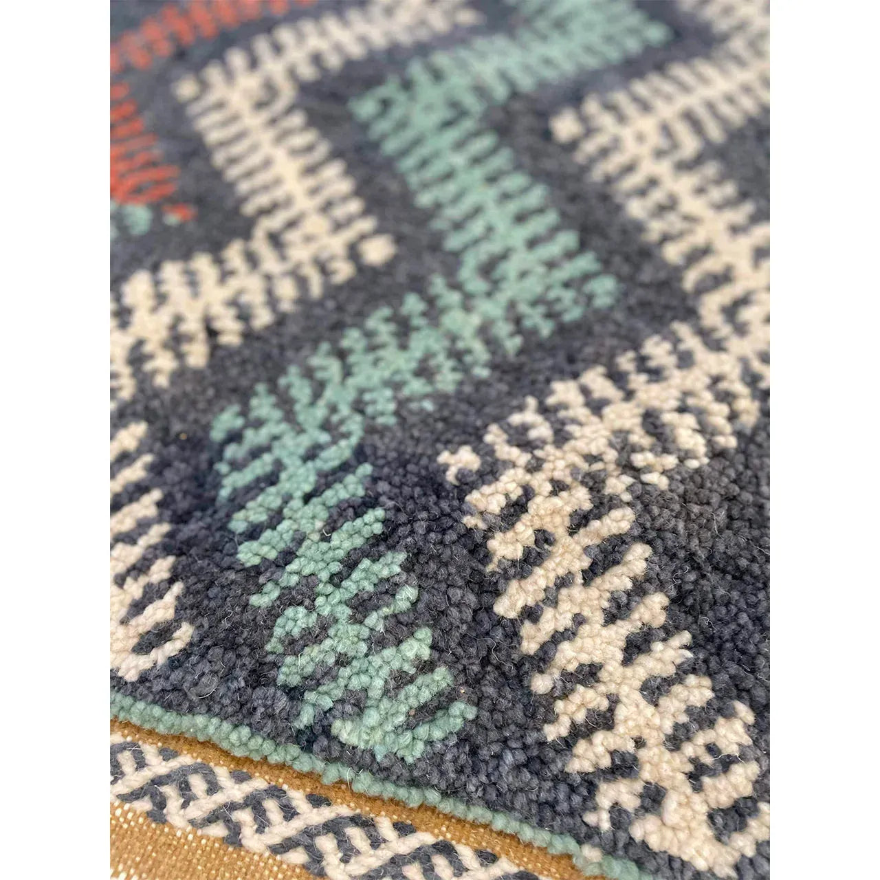 Small Blue M”oroccan Wool Rug – Low Pile, 3’4″ x 4’11