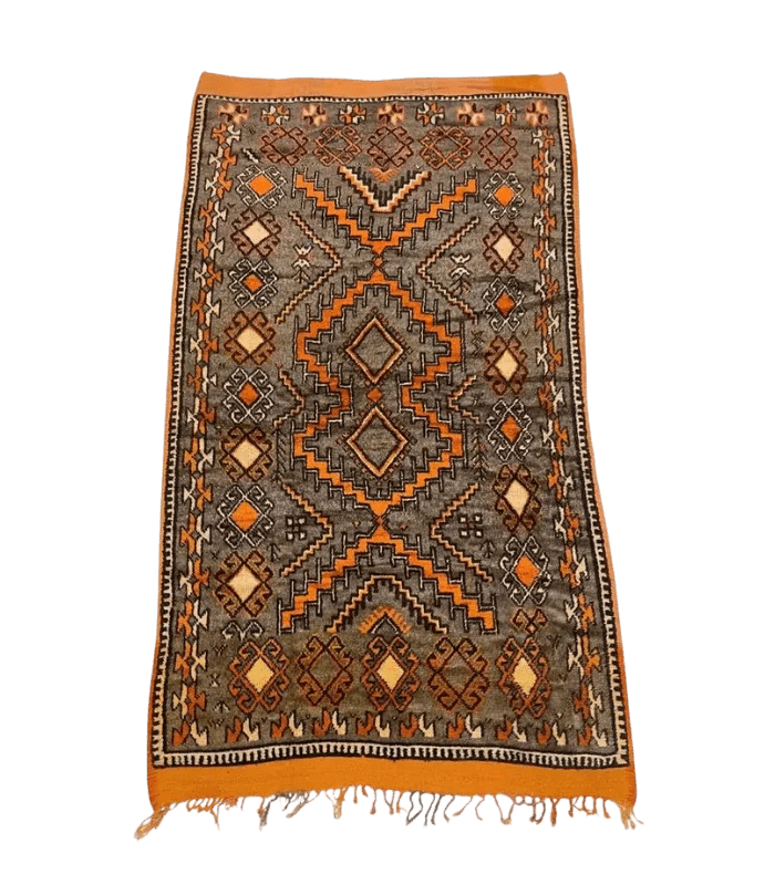 Moroccan Ait Ouaouzguite Wool Rug – 4 ft 8 in × 8 ft, Dark Grey & Orange - Cooperative Atma